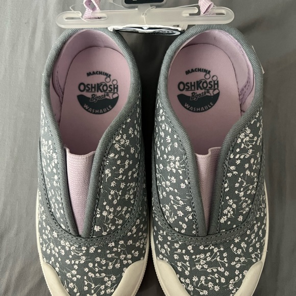 New Oshkosh floral print slip on shoes - Picture 8 of 10